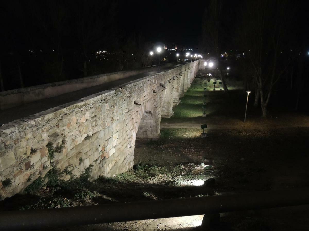 Apartamento Ribera Del Puente Salamanca Bagian luar foto