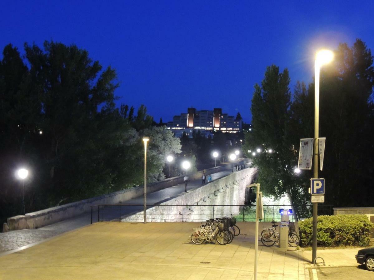 Apartamento Ribera Del Puente Salamanca Bagian luar foto