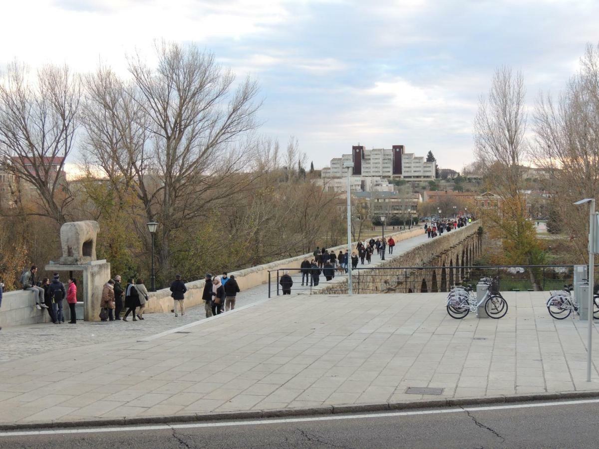 Apartamento Ribera Del Puente Salamanca Bagian luar foto