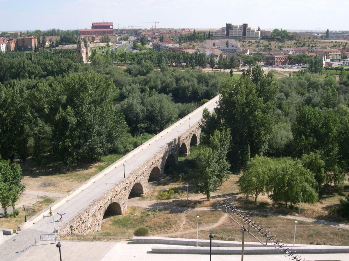 Apartamento Ribera Del Puente Salamanca Bagian luar foto