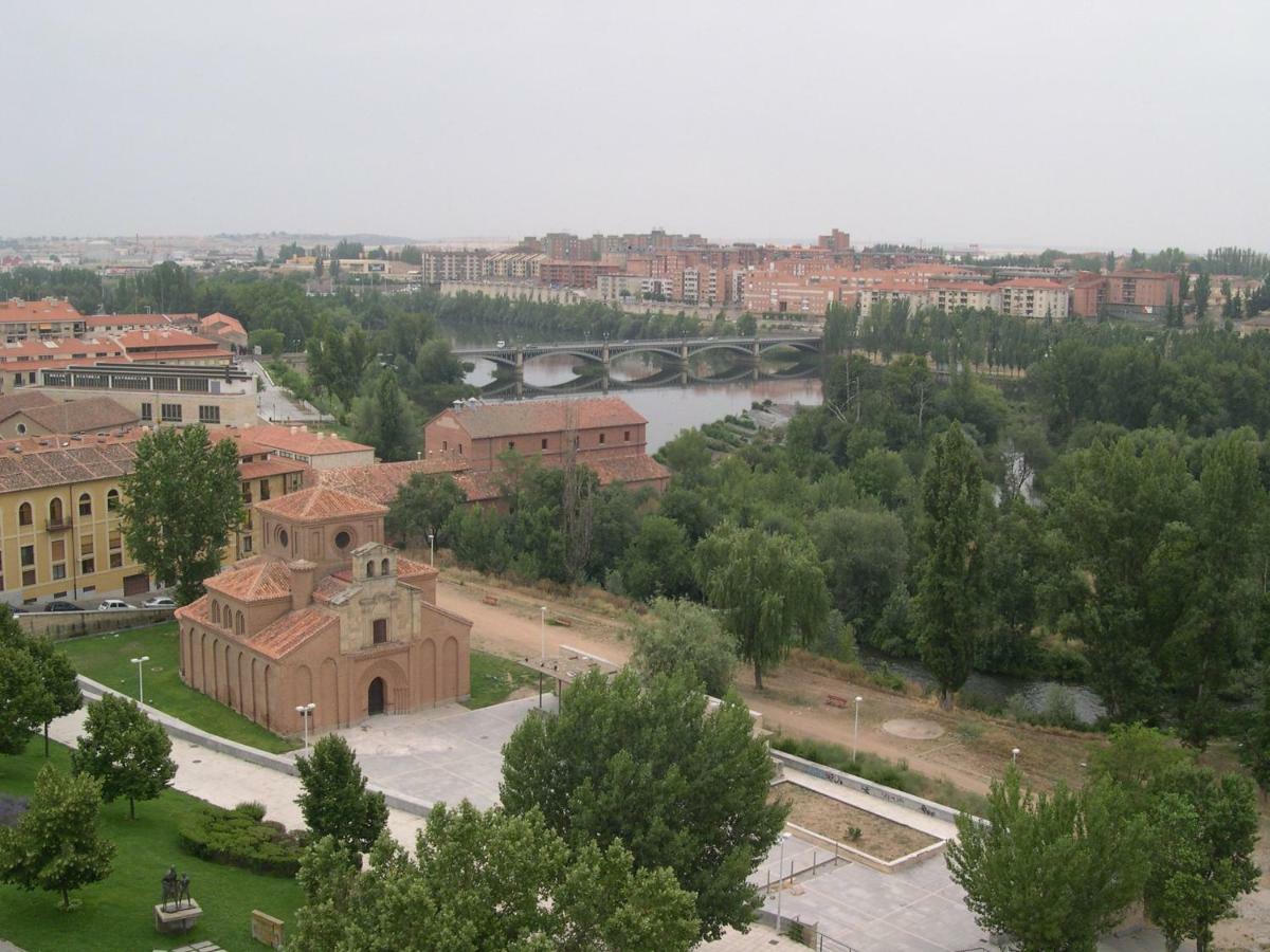 Apartamento Ribera Del Puente Salamanca Bagian luar foto